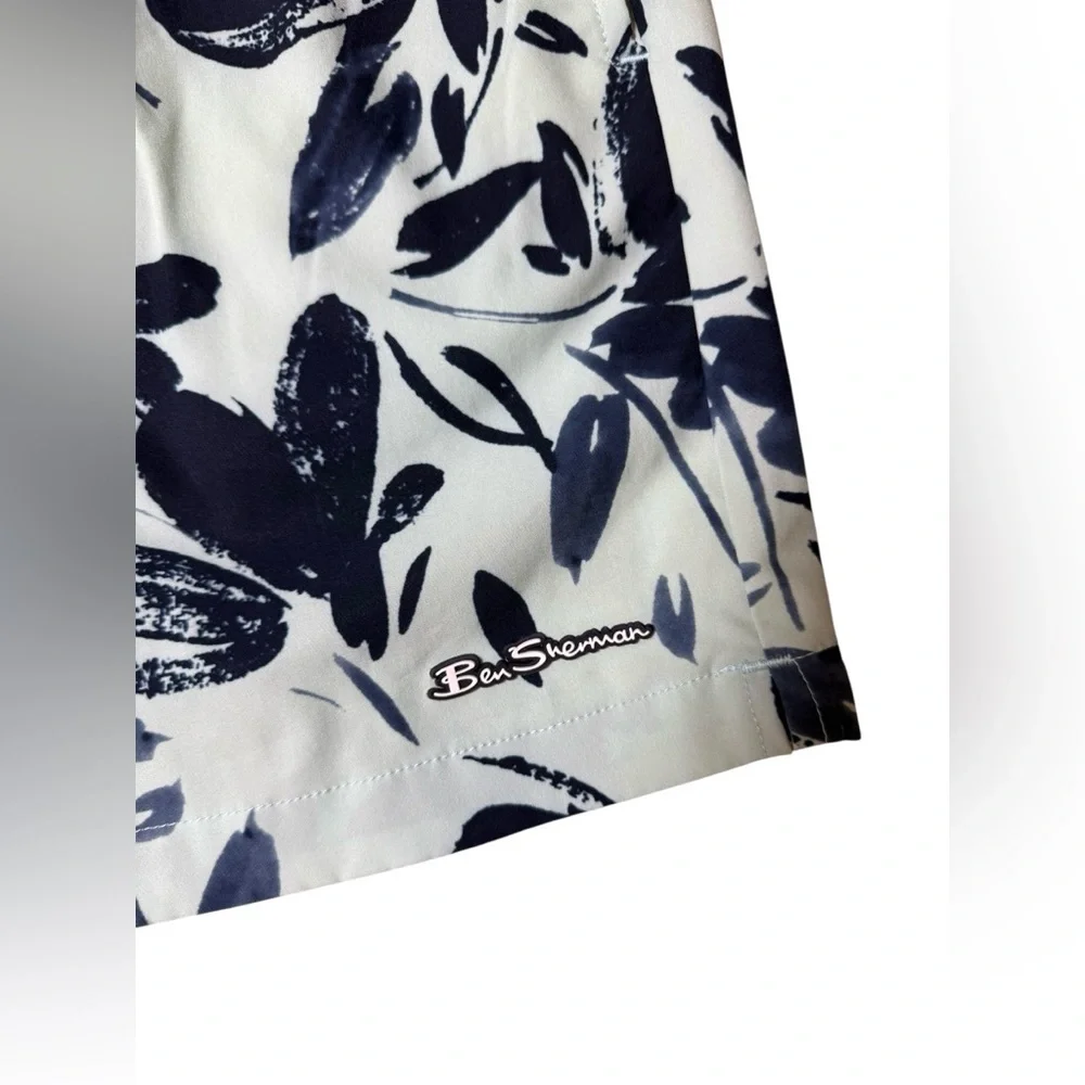 Ben Sherman Men’s Swim Trunks Navy Leaf Print Size Small